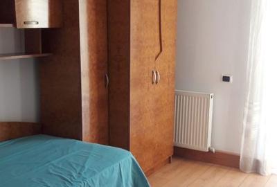 Casă cu 4 camere decomandat în Central - 9