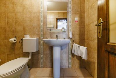 Hotel/Pensiune, de 35.294101715088 mp, în Poiana Mărului - 23