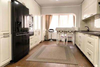 Apartament cu 4 camere decomandat, mobilat în Central - 2