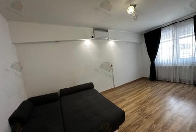 Apartament cu 2 camere decomandat, mobilat în Central