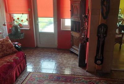 Casă cu 5 camere cu Teren 2100 Mp în Scorțaru Vechi - 4
