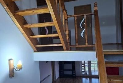 Casă cu 4 camere cu Teren 200 Mp în Central