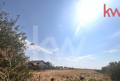 Teren de 3046 mp, în Central