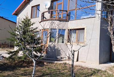 Casă cu 5 camere în Traian - 6