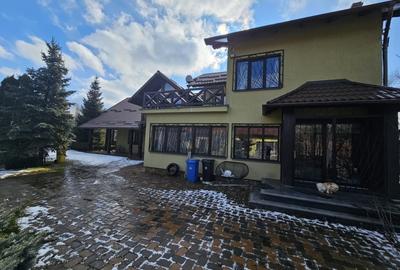 Casă individuală cu 18 camere cu Canalizare în Bunești - 1