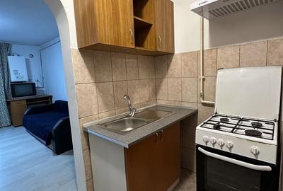 Garsonieră pe Muncii la etajul 2, 22 mp, centrală termică - 3