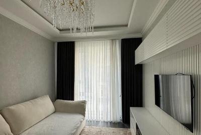 Garsonieră în Titan