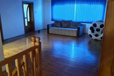 Casă cu 6 camere în Moșnița Nouă