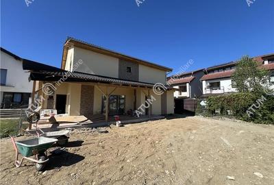 Casa la cheie cu 4 camere 3 bai si teren de 290 mp zona Brana Selimbar - 2