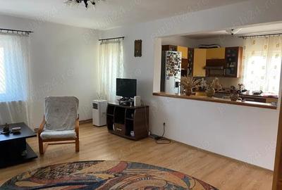 Casă cu 9 camere cu Teren 1500 Mp în Ceacu - 1