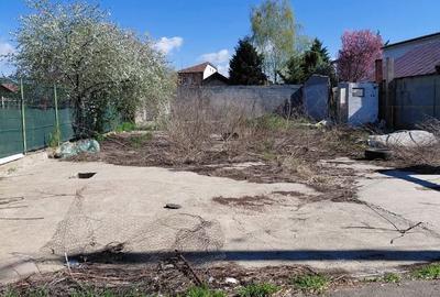 Teren de 360 mp, în Central - 2