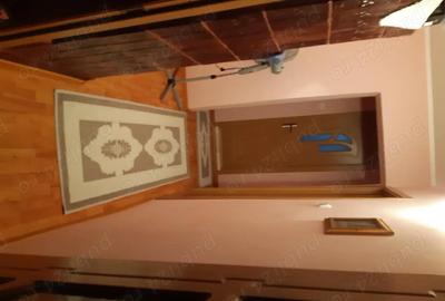 Apartament cu 4 camere în Adjud - 1