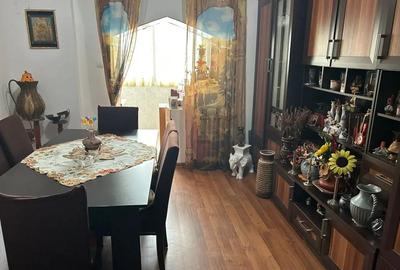 Apartament 2 camere, decomandat, mobilat, balcon inchis, parcare, str. Calimani, Bistri?a - 2