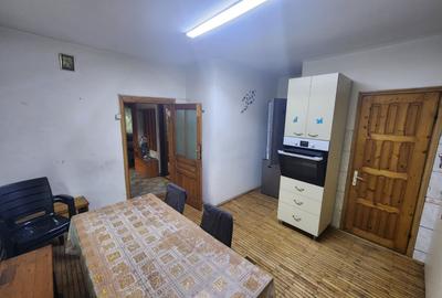 Casă individuală cu 4 camere cu Canalizare în Podul de Fier - 16