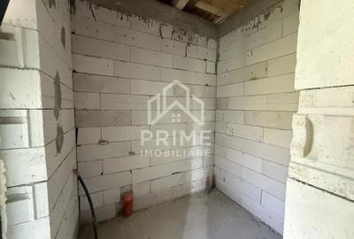 Casă cu Teren 451 Mp în Teiu - 10