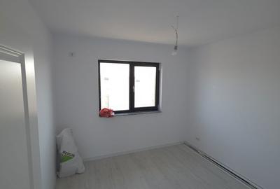 Casă cu 4 camere cu Teren 400 Mp în Clinceni