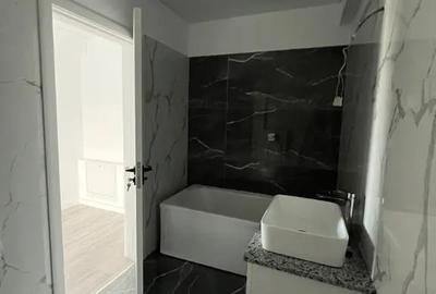 Apartament cu 7 camere decomandat în Nicolina - 12