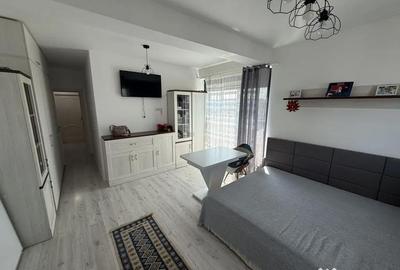 Apartament cu 3 camere decomandat, mobilat în Palazu Mare - 2