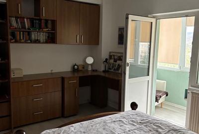 Apartament cu 3 camere decomandat în Central - 2