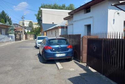 Casă cu 3 camere în 23 August - 2