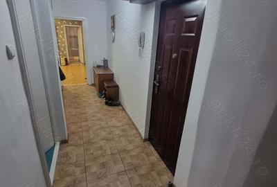 Vand apartament cu 4camere Nufaru - 3