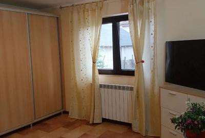 Vind casa mobilata Petre?ti - 3