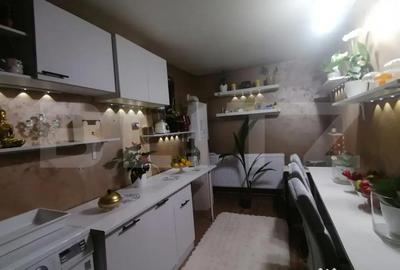 Casă cu 7 camere cu Teren 1600 Mp în Bâra - 6