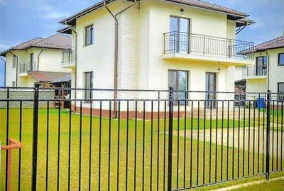 Casă cu 5 camere cu Teren 500 Mp în Periferie - 2