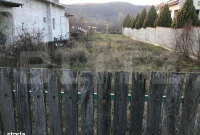 Teren de 838 mp, în Central - 2