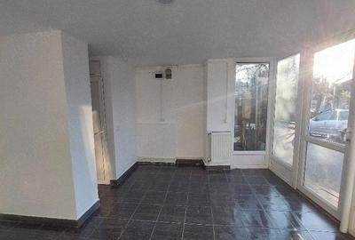 Spațiu comercial, de 20 mp, în Central - 6