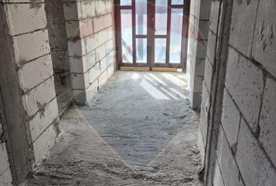 Casă cu 5 camere cu Teren 200 Mp în Poiana Țapului - 10