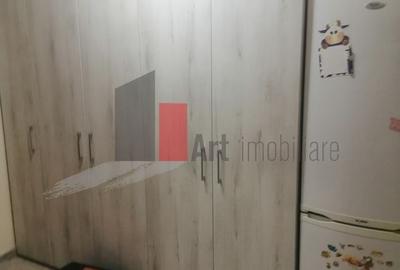 Garsonieră decomandată în Timpuri Noi