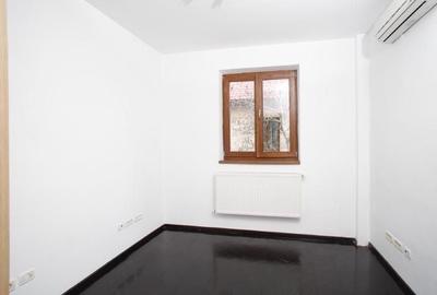 Birou, de 80 mp, în Decebal - 7