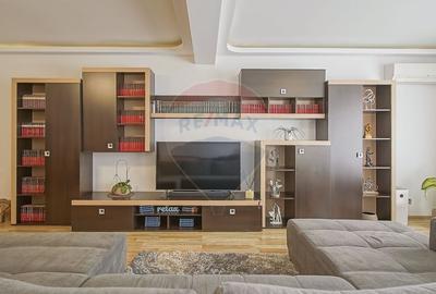 Apartament cu 3 camere decomandat, mobilat în Tractorul - 5