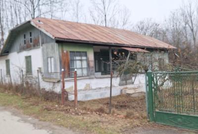 Teren cu casă bătrânească - 1