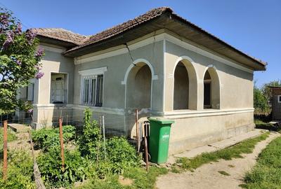 Casă cu 4 camere în Mitreni - 7