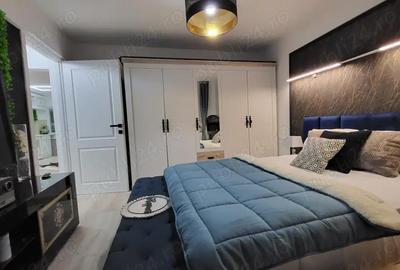 Apartament cu 3 camere decomandat în Roman - 3