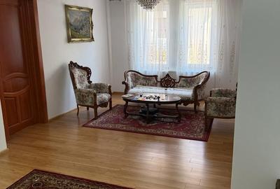 Universitate, 3 camere 107 mp, Piata Rosetti - 1