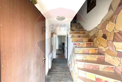 Casa / Vila cu 6 camere de vanzare in com. Racaciuni - 5