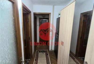 Apartament cu 3 camere decomandat în Casa de Cultură - 12