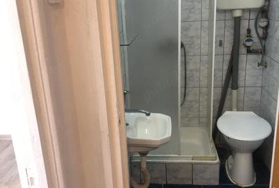 Garsonieră decomandată în Titan - 3