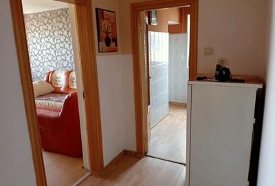 Inchiriez apartament 3 camere ora?ul Brad - 5