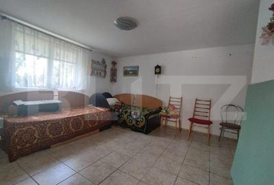 Casa batraneasca , vatra veche, teren 675, 2 fronturi strada - 2