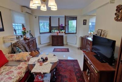 Apartament cu 2 camere semidecomandat, mobilat în Decebal