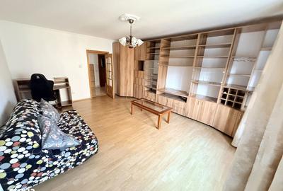 Apartament cu 3 camere decomandat în Sud - 1