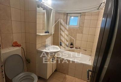 Apartament cu 4 camere decomandat în Aradului - 4