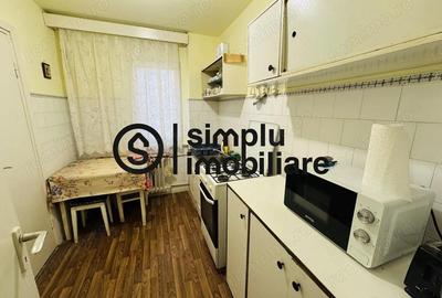 Apartament cu 3 camere semidecomandat în Central - 6