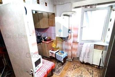 Apartament cu 4 camere decomandat în Central - 2