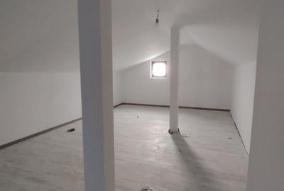 Casa cu 5 camere, doua bai Bucium Casa cu 5 camere, doua bai Bucium - 8