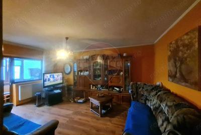 Apartament cu 4 camere in zona Ultracentrala( Primaria Focsani) - 1